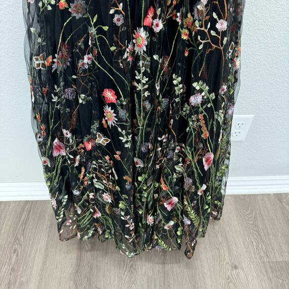 Mac Duggal Dress Women's Size 0 Black Floral Embroidered Beaded Maxi Gown - Picture 7 of 9